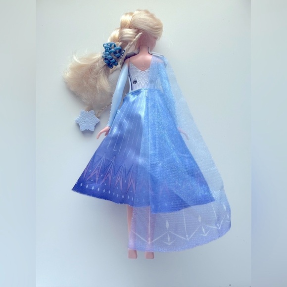 Disney's Frozen 2 Elsa's Transformation Fashion Doll - Picture 4 of 7